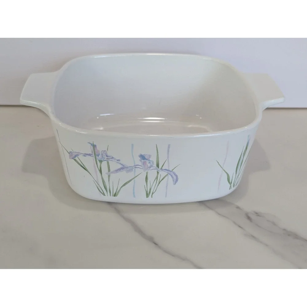 Vintage Casserole Dish Corning Ware 1.5L Shadow Iris Floral A-1 1/2-B